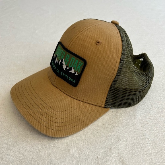 Banner & Oak Truckers Hat w/Bighorn Mountains Patch - Picture 4 of 12